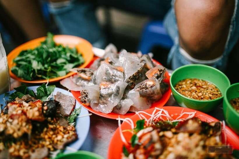 Hanoi: Guided Street Food Tour with Tastings - Meeting at 33 Ngo Huyen: start strong before the eating starts