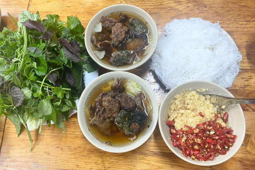 Hanoi: Guided Street Food Tour with Train Street Experience - The Train Street Finale: How the Drink-and-Wait Moment Works