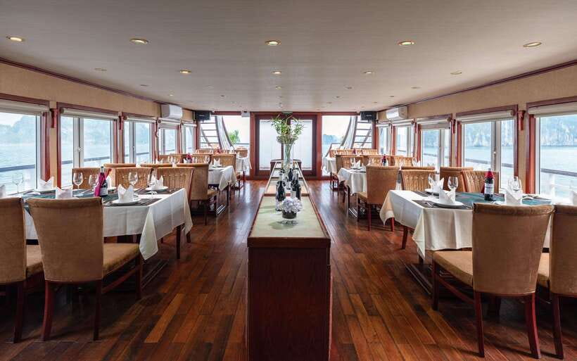 Hanoi: Ha Long & Bai Tu Long Bay 1 or 2-Day Cruise - Comfort on board: the good news and the one big reality check
