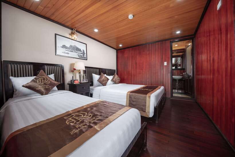 Hanoi: Ha Long Bay 2-Day 1-Night Tour by 4-star Luxury Junk - Luon Cave Area to Titop Island: Swim, Hike, or Both