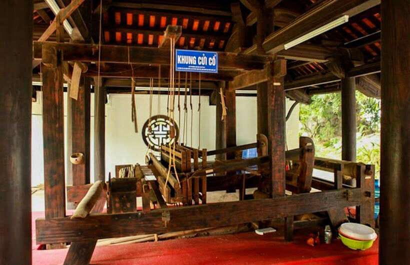 Hanoi: Half-day Silk Weaving Journey In Van Phuc Tour - The Shrines and Pattern Stories: Why the Village Keeps Its Masters in Focus