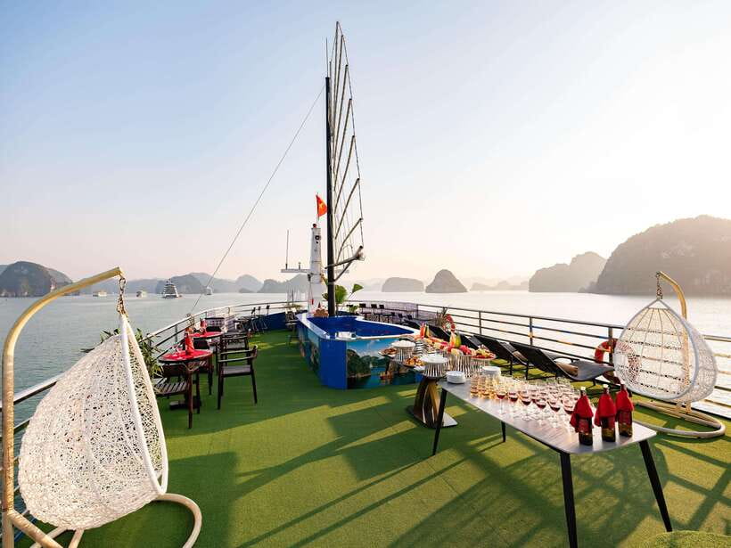 Hanoi: Halong Bay Cruise, Amazing Cave, Titov Island & Kayak - Timing and pacing: how the 1-day schedule feels on the ground