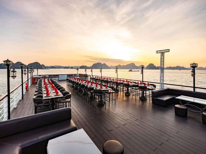 Hanoi: Halong Bay Full-Day Tour with 5-star Diamond Cruise - On-the-water downtime: sunset party, tea, cakes, and music