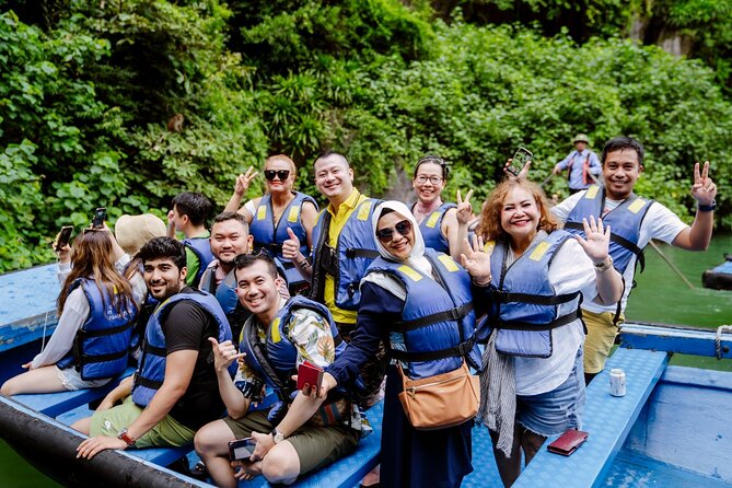 Hanoi: Halong Bay Luxury Option – Titop, Surprise Cave, Kayak - FAQ