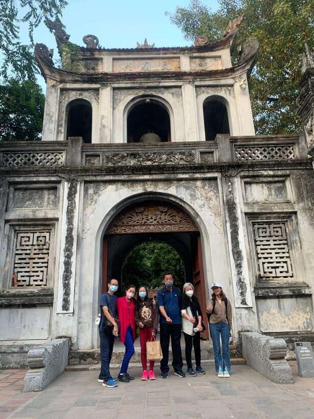 Hanoi Highlight Full Day City Tour By Bus - Ho Chi Minh complex + the One Pillar Pagoda: respectful, specific stops