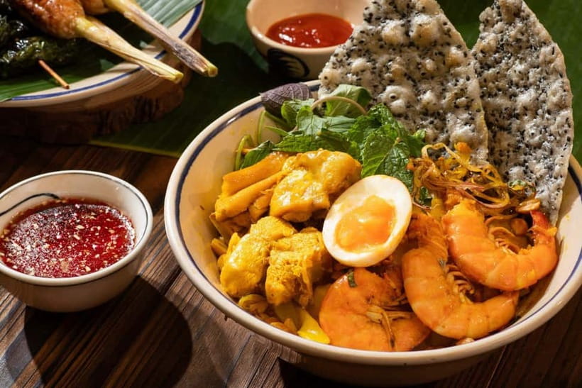 Hanoi Highlights Tour – Full Day with Guide & Optional Lunch - Ho Chi Minh Mausoleum and One Pillar Pagoda: Iconic, But Regulated