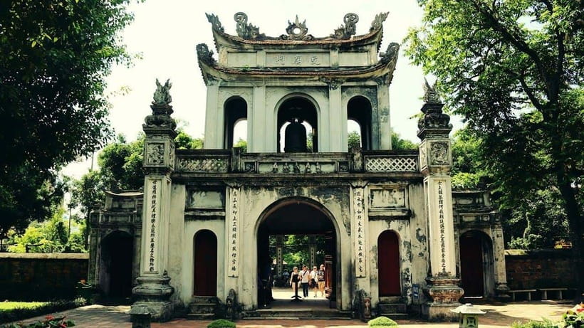 Hanoi Highlights Tour – Full Day with Guide & Optional Lunch - Hoa Lo Prison: Powerful History, Watch the Time