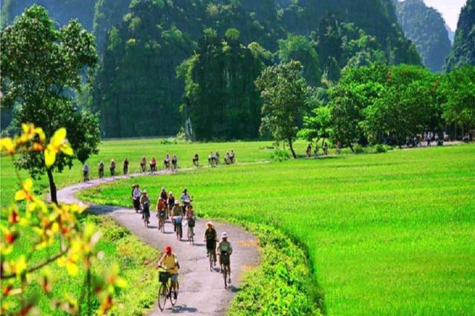 Hanoi - Hoa Lu - Tam Coc - Mua Cave - 1 Day Tour. By Luxury Limousine From Hanoi - Who this Hanoi day trip is best for