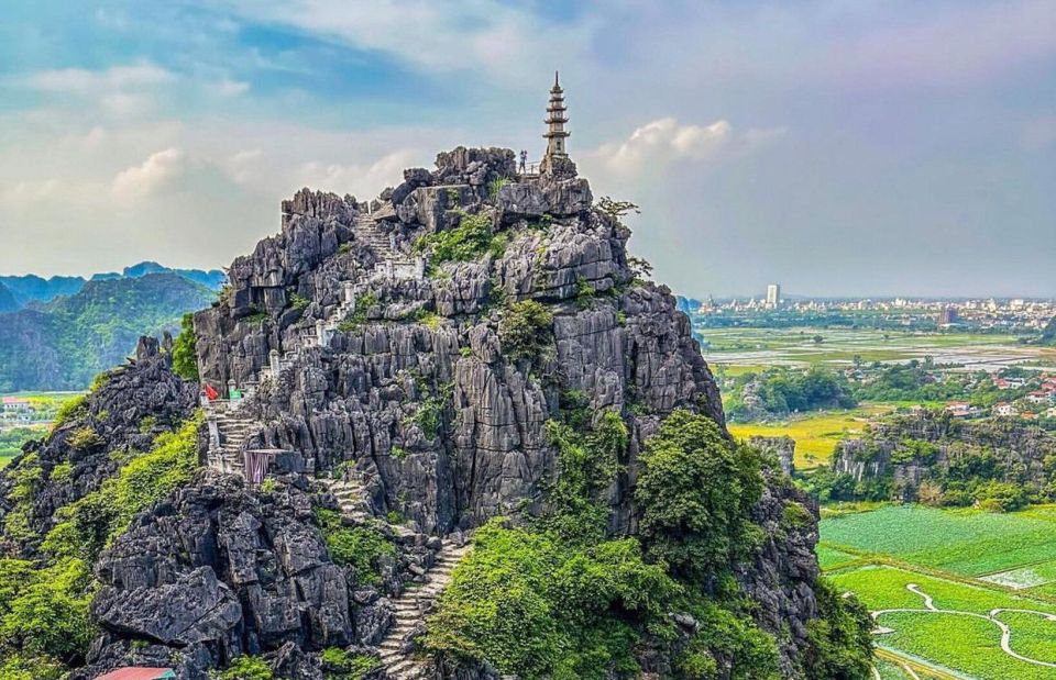 Hanoi: Hoa Lu, Trang An, and Mua Cave Full-Day Trip - Ninh Binh buffet lunch: where the day refuels