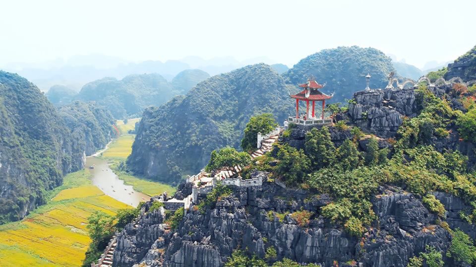 Hanoi: Hoa Lu, Trang An Caves & Mua Cave Day Trip and Lunch - Buffet Lunch in Ninh Binh Country: what’s included and what to expect