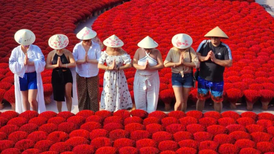 Hanoi: Incense, Hat Making & Lacquer Villages Artisanal Tour - Comfort and timing: pickups, transfers, and shoes