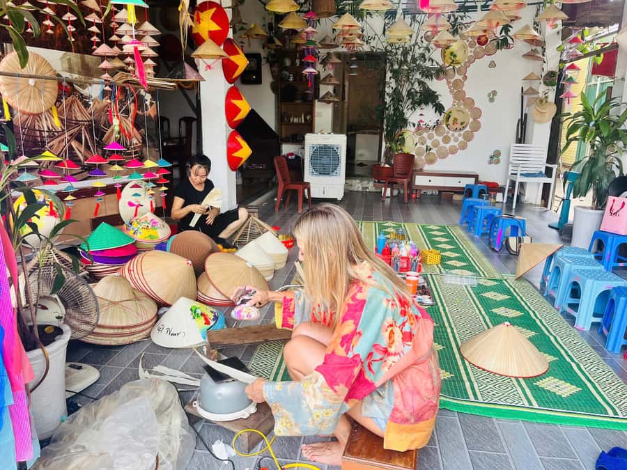 Hanoi: Incense Village, Conical Hat, & City Highlights Tour - What the included craft souvenirs are really like