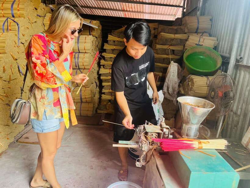 Hanoi: Incense Village, Hat Artisan/ Trang An Boating Tour - Included value: why this tour can feel like a bargain