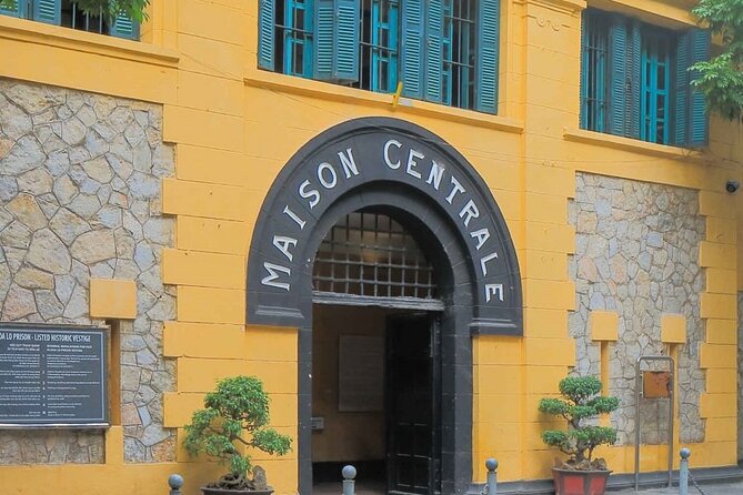 Hanoi Insight City Private Tour - Hoa Lo Prison: A Heavy Stop That Needs a Good Guide