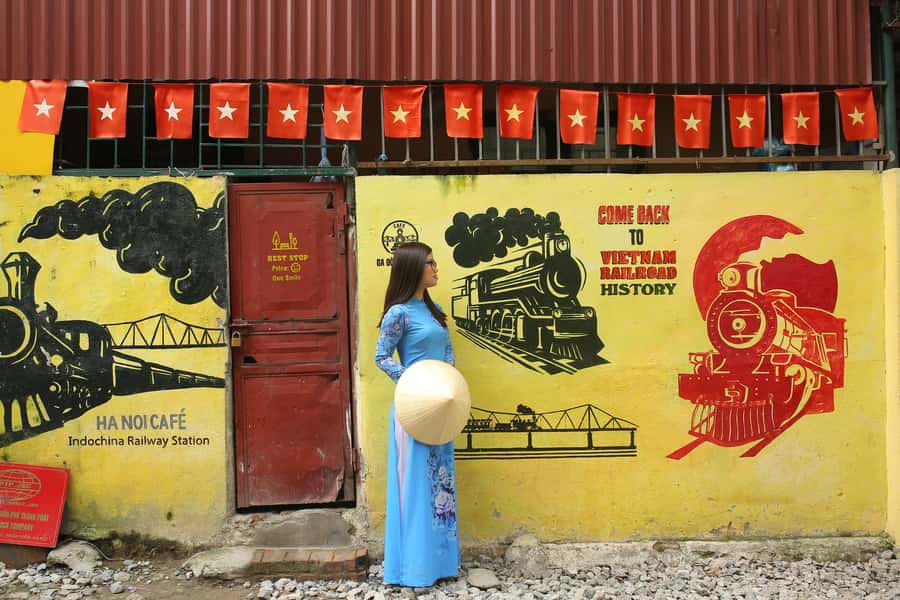 Hanoi: Instagram-Worthy Tour of City’s Most Scenic Spots - Train Street Coffee Stops: The Hanoi Scene That Feels Like a Film