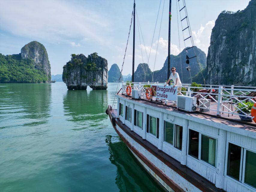 Hanoi: Islands & Caves Ha Long Cruise with Lunch & Kayaking - Thien Cung Cave: What You’ll See and How the Steps Feel