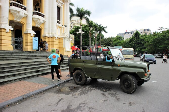 Hanoi Jeep Foodie Tours Led By Women - Ba Dinh Square pause: Mausoleum ceremony mood after dark