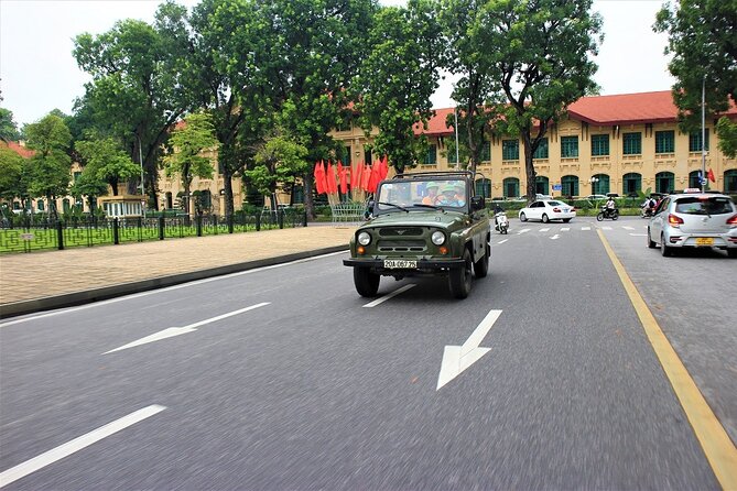 Hanoi Jeep Tours Led By Women: City & Countryside Half Day Combo - Trúc Bạch Lake and local lunch: where the tour turns human