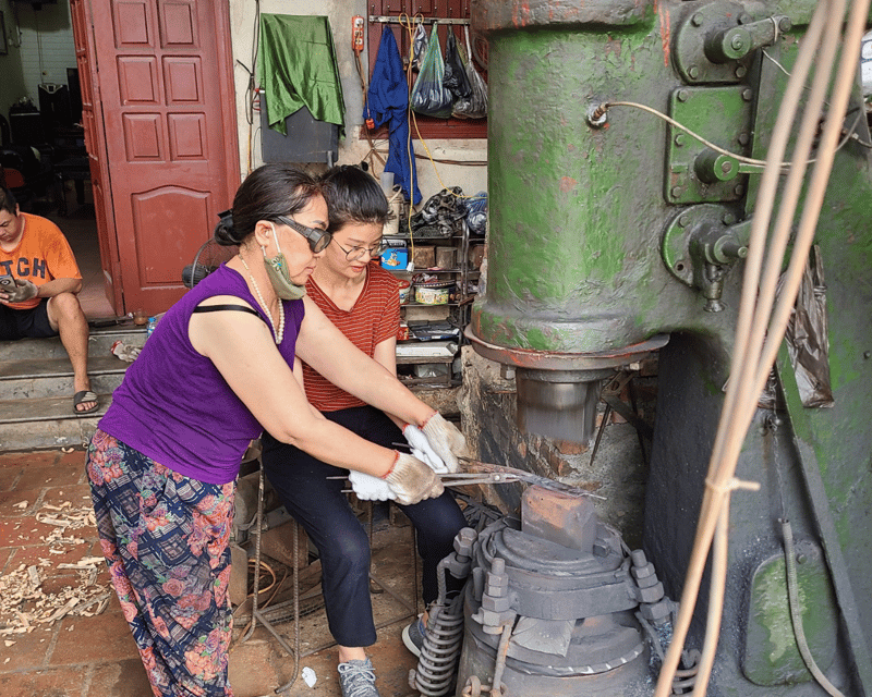 Hanoi Knife Making Traditional Workshop - Guides Make or Break the Experience (And These Ones Help)