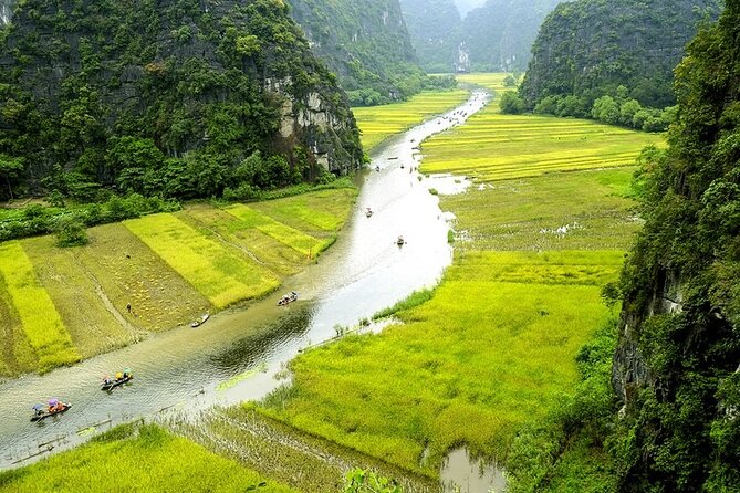 Hanoi: Luxury Small Group Bich Dong, Trang An & Mua Cave Day Tour - Trang An Grottoes: a UNESCO boat ride with local rowing