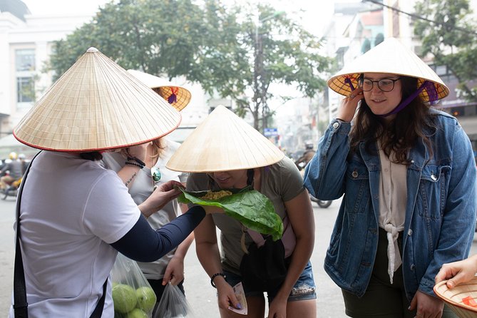 Hanoi Maya Kitchen: Traditional Cooking Class & Market Tour - In the Kitchen: How the Instructor Keeps You Moving