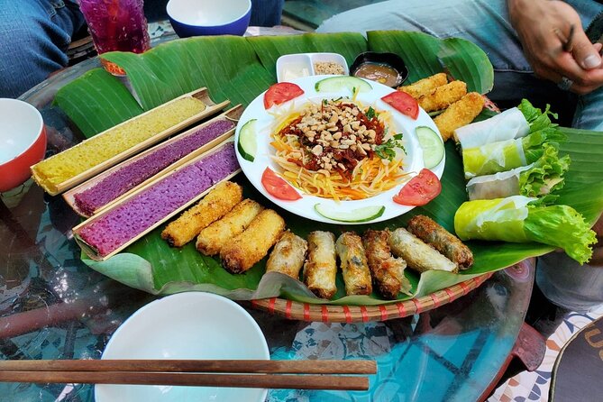 Hanoi Michelin Star Walking Food Tour & Train Street - Hanoi Train Street: The Finale with the Wow Factor