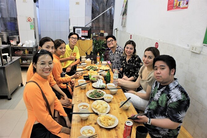 Hanoi Motorbike Tour Led By Women: Hanoi City Half Day - Duờng Tàu (Reunification train track): watching daily life next to the rails