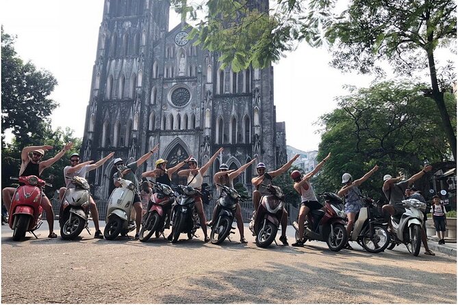Hanoi Nightlife Food Tour By Motorbikes - Why Hanoi by motorbike works so well after dark
