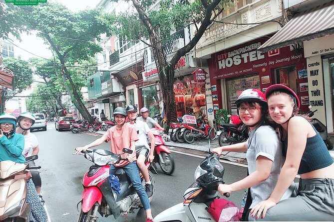 Hanoi Nightlife Food Tour By Motorbikes - Duờng Tau (Train Street): the thrill—and the uncertainty