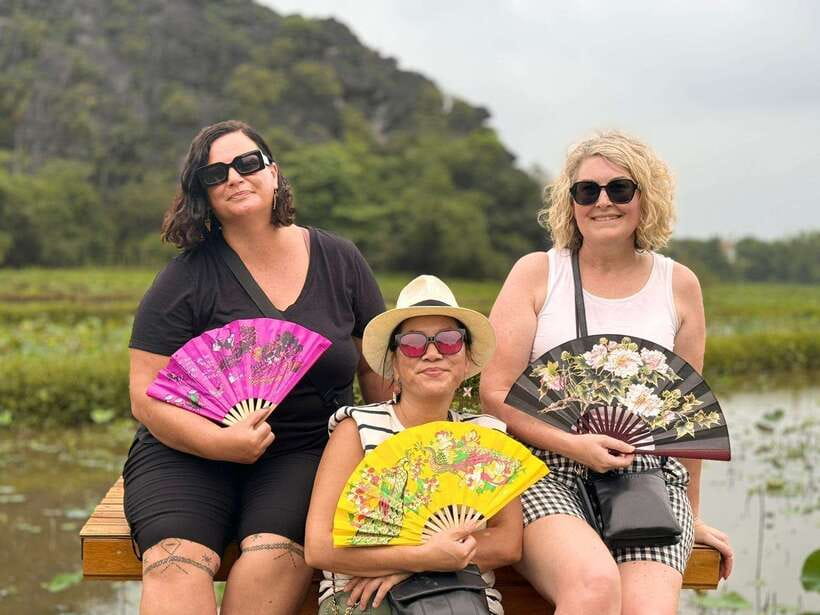 Hanoi: Ninh Binh, Hoa Lu, Trang An & Mua Cave Day Trip - Stop 1: Hoa Lu ancient capital in the shadow of limestone