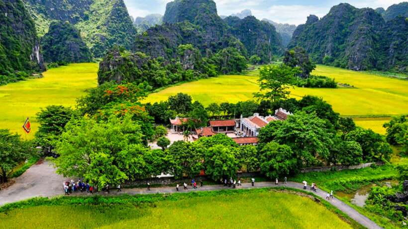 Hanoi/Ninh Binh: Tam Coc, Hoa Lu & Mua Caves Full-Day Trip - Tam Coc, Hoa Lu & Mua Cave: what you really get in one day