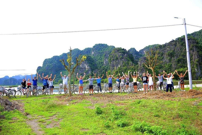 Hanoi/Ninh Binh: Tam Coc, Hoa Lu & Mua Caves Full-Day Trip - Mua Cave climb: 500 steps to the panoramic payoff