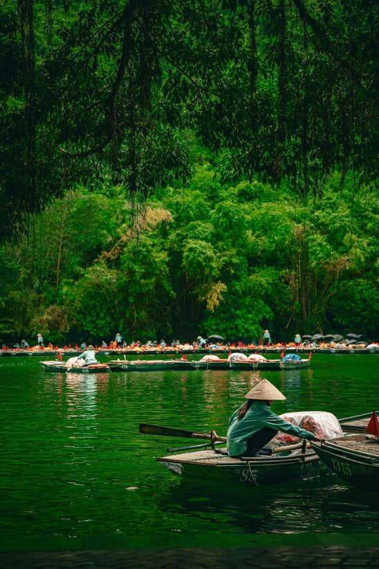 Hanoi: Ninh Binh, Tam Coc, Mua Cave & Hoa Lu with cycling - What to pack (so you don’t regret the steps and heat)