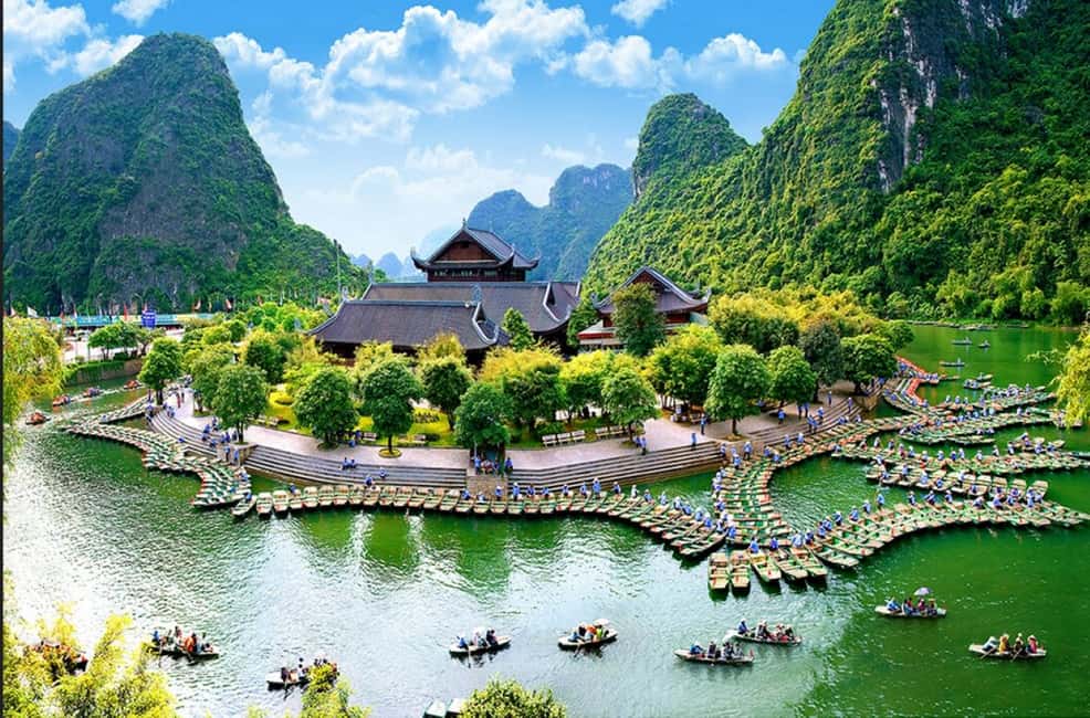 Hanoi / Ninh Binh: Trang An eco-tourism - Hoa Lu & Mua Cave - Hang Mua (Mua Cave): the 500-step viewpoint