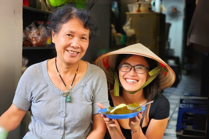 Hanoi Old Quarter Private Street Food Walking Tour - Stop 1: the quick start before you hit the lanes