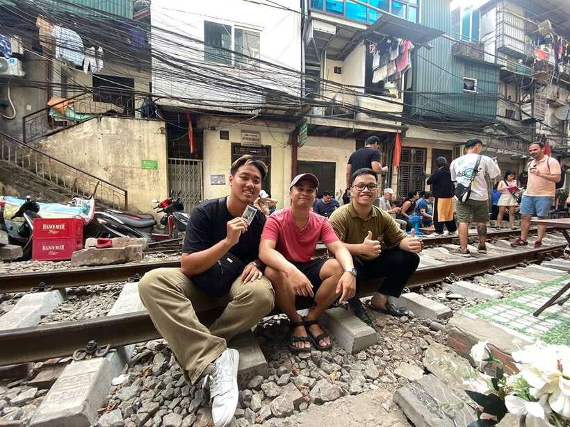 Hanoi: Old Quarter Street Food Tour with 12+ Tastings - Sweet finishes: egg coffee, jellies, donuts, and pandan sticky rice