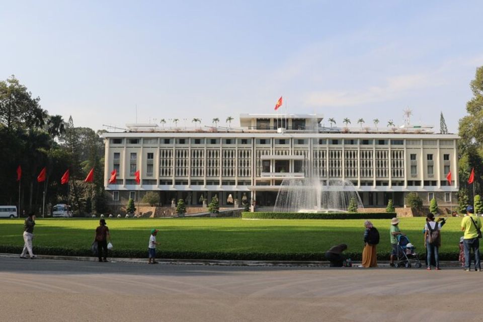 Hanoi: Private custom tour with a local guide - Guide quality matters: Thuy and Mr. Bay as examples of the style