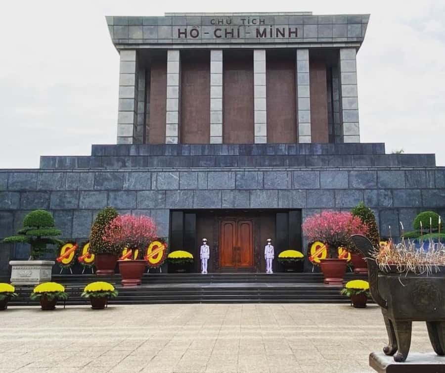 Hanoi: Private Half-day City Highlights and Hidden Gems Tour - Dong Xuan Market and St. Joseph’s Cathedral: Neighborhood Life Meets French-Era Hanoi