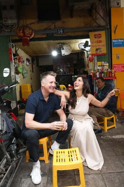 Hanoi Private Photoshoot – Iconic Spots & Hidden Gems - Ao dai option: how to make the traditional look feel effortless