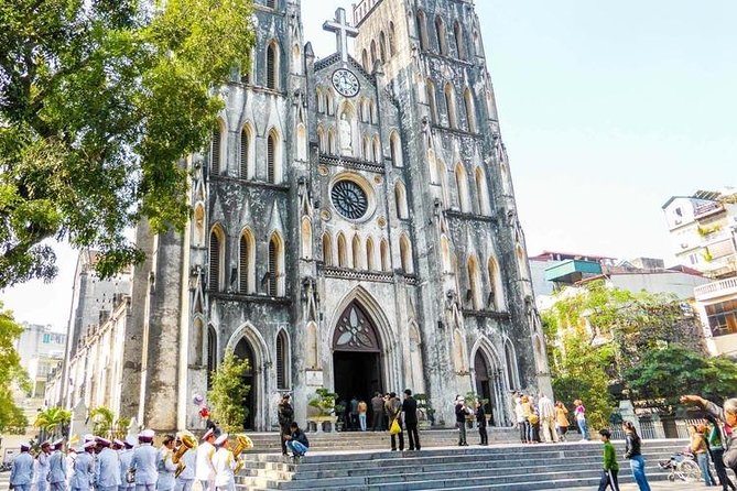 Hanoi Private Tour: Hidden Corners, Train Street, Incense Village - One-Pillar Pagoda: A Quick Stop With a Big Myth Behind It