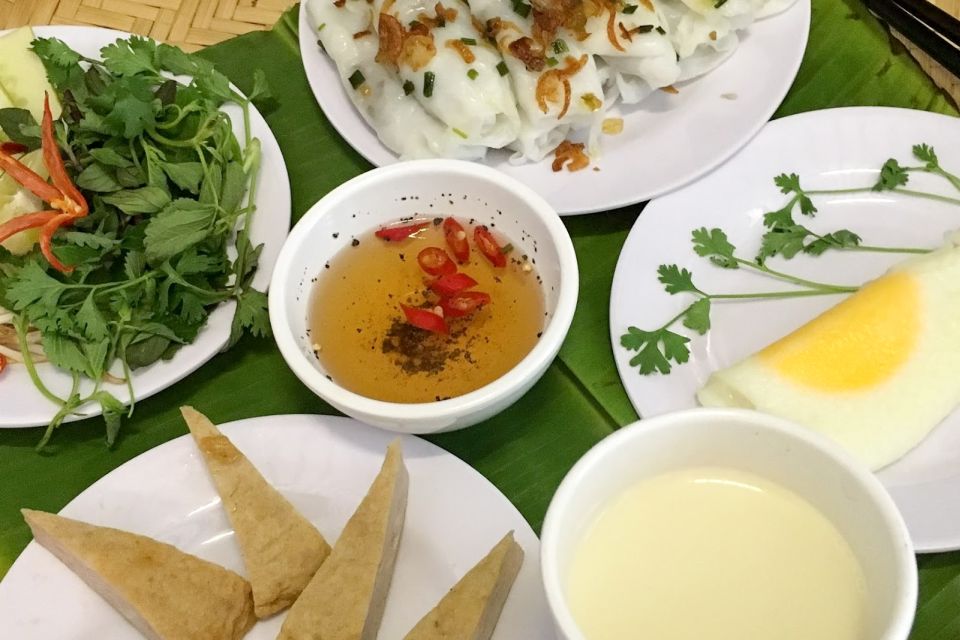 Hanoi: Small-Group Street Food Walking Tour - Why Hanoi’s Old Quarter street-food walk works at night