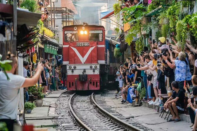 Hanoi Street Food Adventure: Train Street & Local Delights - Old Quarter tastings: ordering, eating, and learning fast