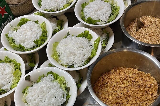 Hanoi Street Food Customized Walking Tour - Old Quarter Alley Time: Tastings, Sidewalk Seating, and Eating Guidance
