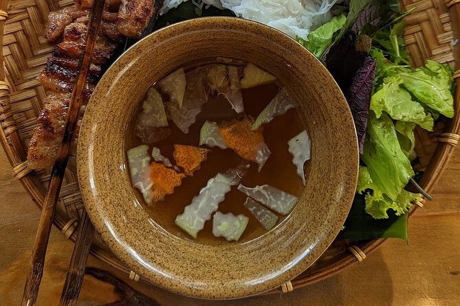 Hanoi Street Food Private Tour - Trying snails and other adventurous bites (without it becoming stressful)