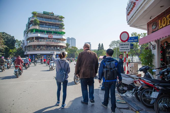 Hanoi Street Food: Small Group Walking Tour - Banh my and the snacks that make you stop ordering blindly