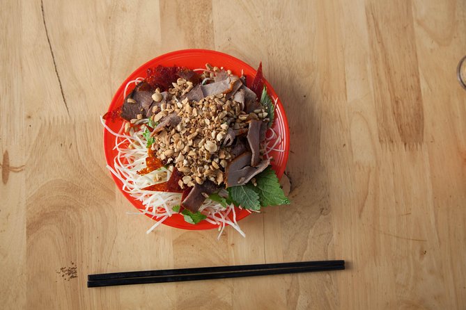 Hanoi Street Food: Small Group Walking Tour - Starting point and what the first 30 minutes feel like