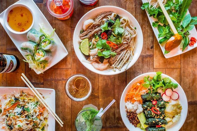 Hanoi street food tour (small group) - Meeting Up in the Old Quarter (and How to Not Waste Time)