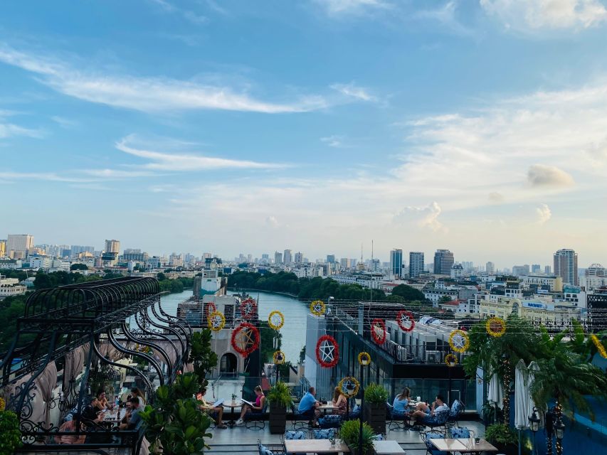 Hanoi: The Hidden Old Quarter Experience - The viewpoint break: quick, useful, and worth the stop