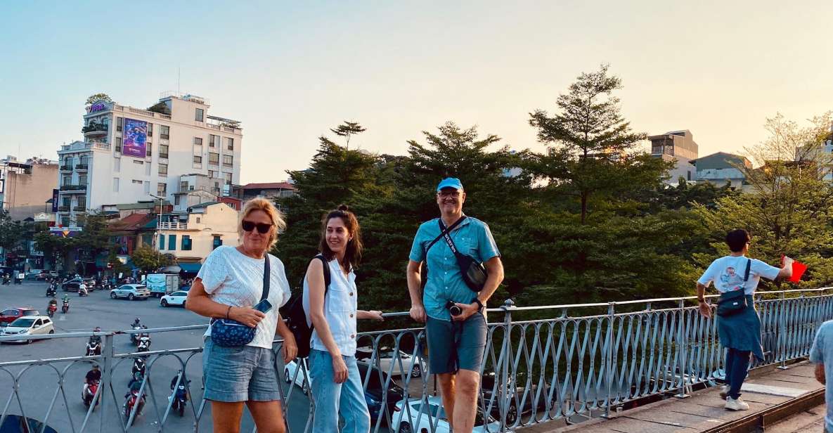 Hanoi: The Hidden Old Quarter Experience - Ta Hien beer corner and a local temple: where the neighborhood breathes