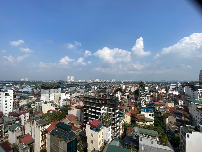 Hanoi: The Hidden Old Quarter Experience - Dong Xuan Market from a guided path, not a lost wander